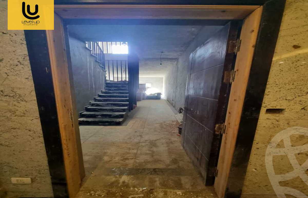 https://aqarmap.com.eg/en/listing/5622825-for-sale-cairo-new-cairo-compounds-galleria-moon-valley