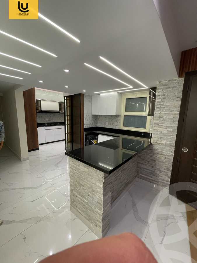 https://aqarmap.com.eg/ar/listing/5643367-for-rent-cairo-new-cairo-compounds-stwn-ryzydns-by-ar-y-llttwyr