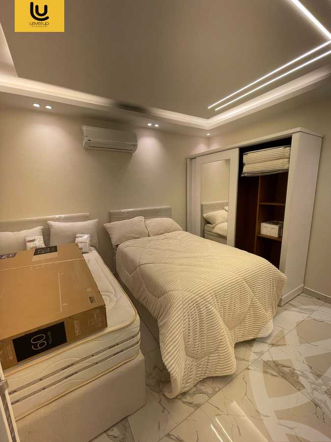 https://aqarmap.com.eg/ar/listing/5643367-for-rent-cairo-new-cairo-compounds-stwn-ryzydns-by-ar-y-llttwyr