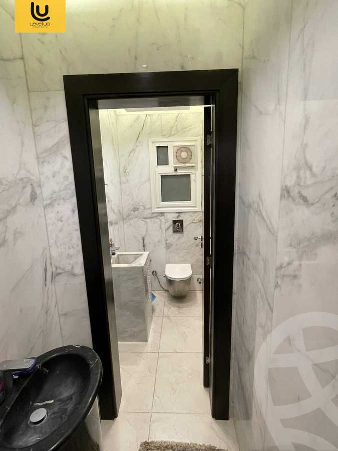 https://aqarmap.com.eg/ar/listing/5650299-for-rent-cairo-new-cairo-compounds-mountain-view-hyde-park