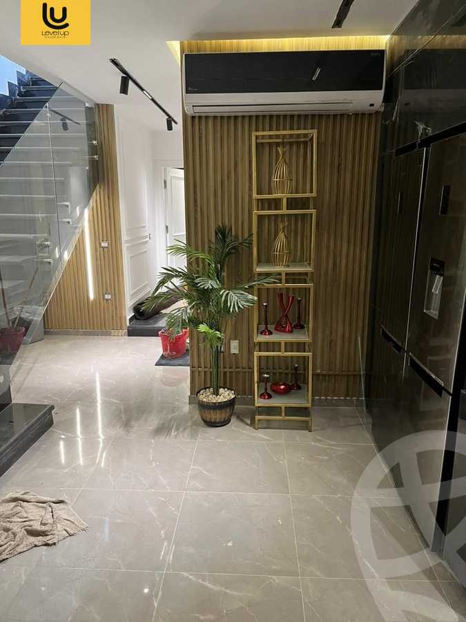 https://aqarmap.com.eg/ar/listing/5685650-for-sale-cairo-new-cairo-compounds-mountain-view-hyde-park