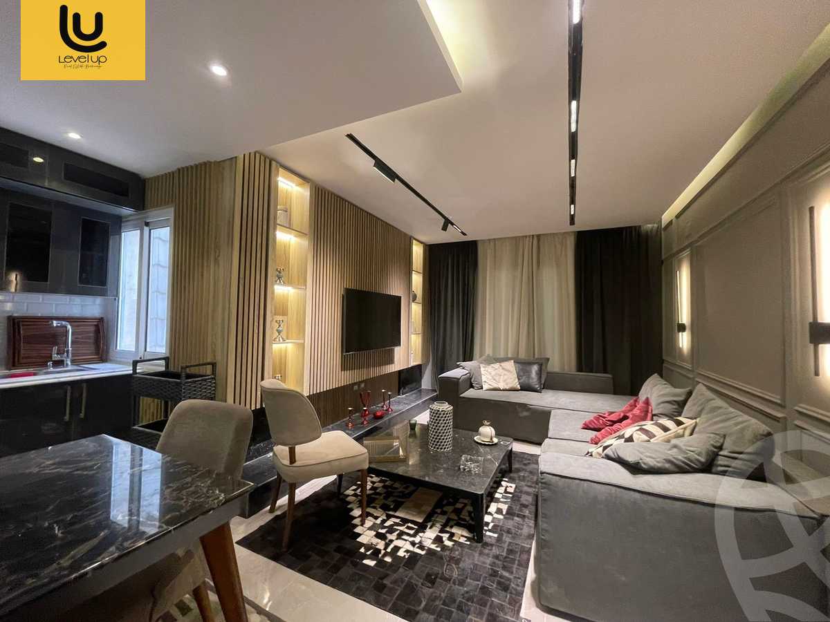https://aqarmap.com.eg/ar/listing/5685650-for-sale-cairo-new-cairo-compounds-mountain-view-hyde-park