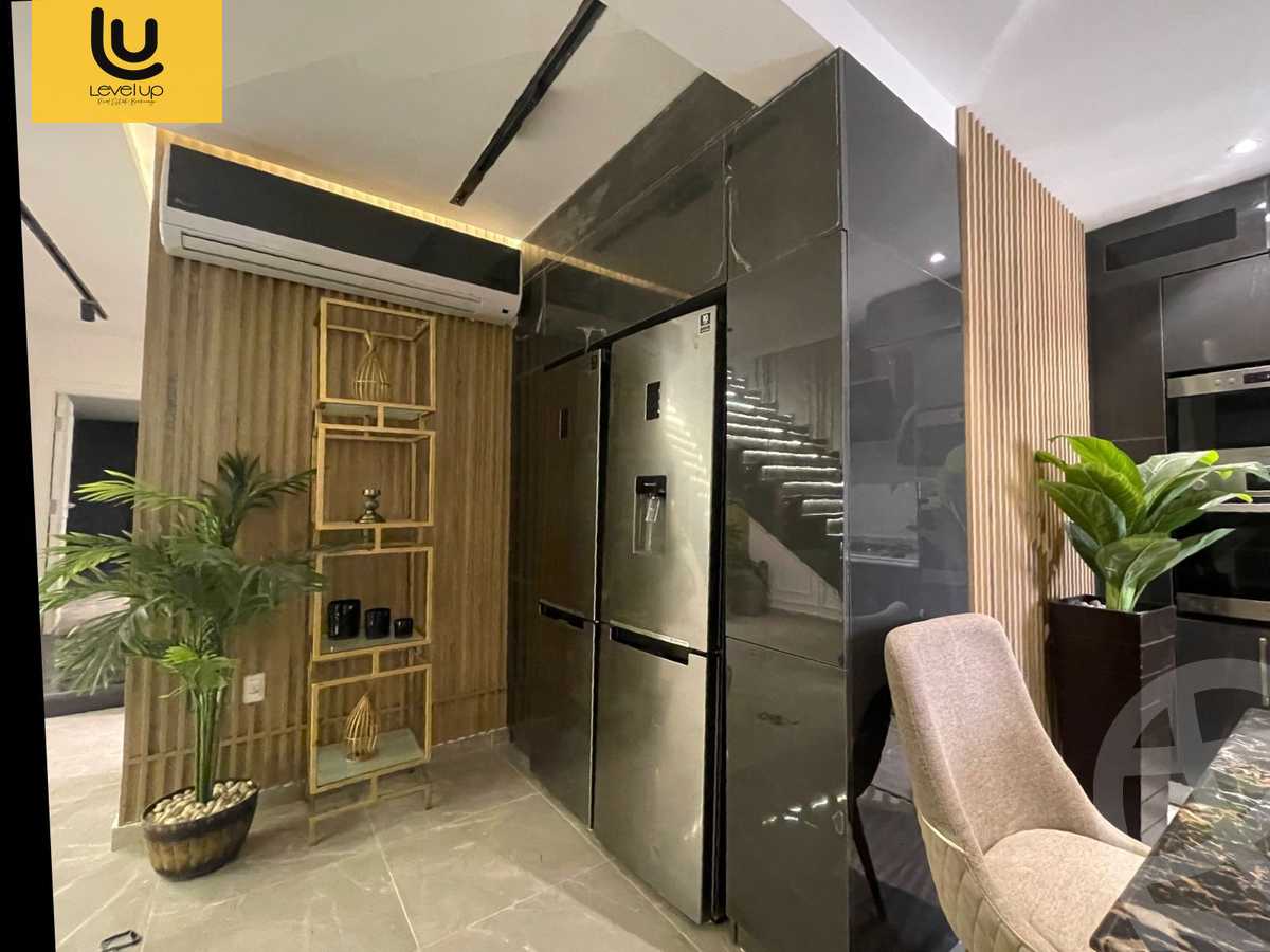 https://aqarmap.com.eg/ar/listing/5685650-for-sale-cairo-new-cairo-compounds-mountain-view-hyde-park