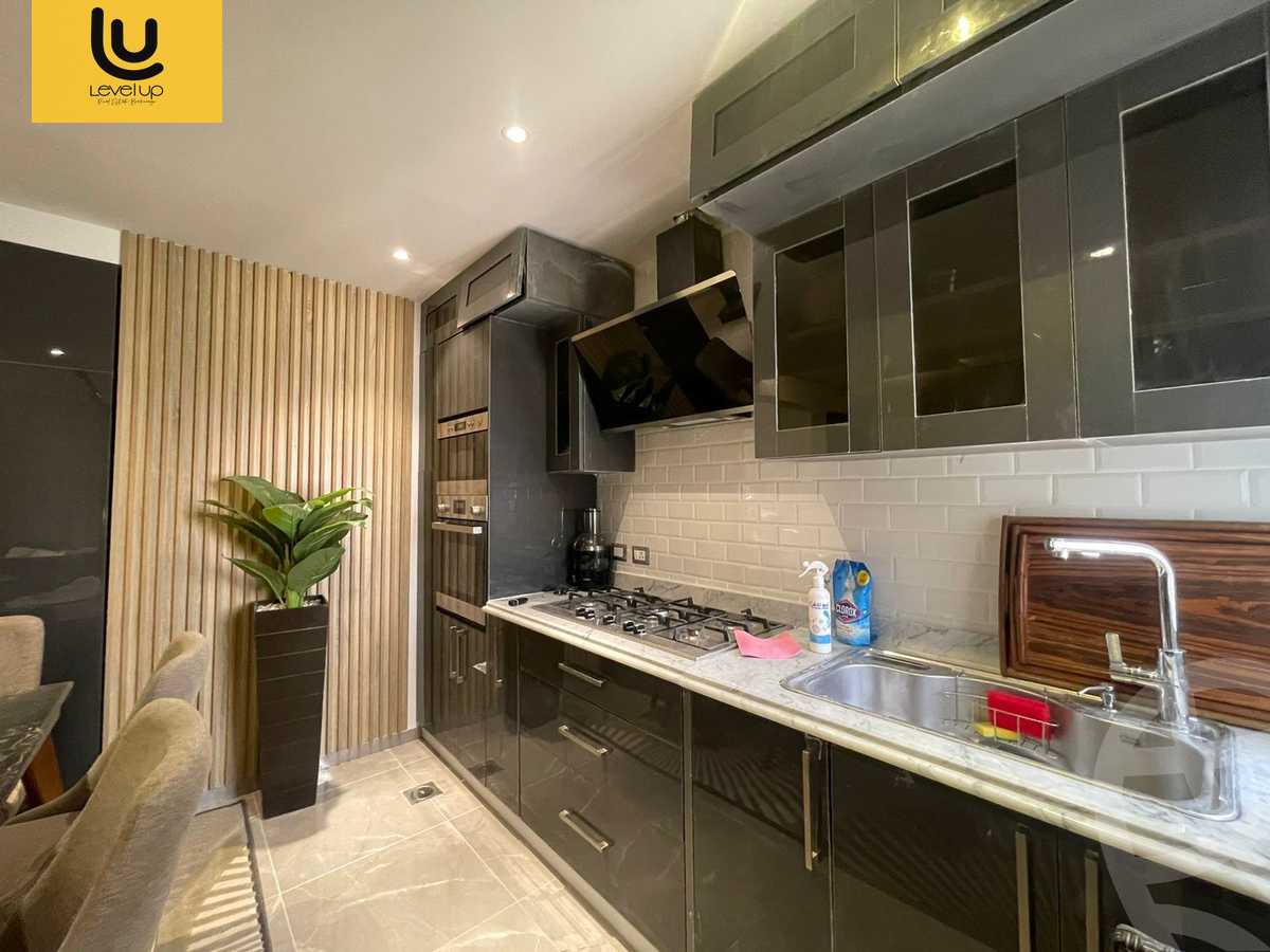 https://aqarmap.com.eg/ar/listing/5685650-for-sale-cairo-new-cairo-compounds-mountain-view-hyde-park