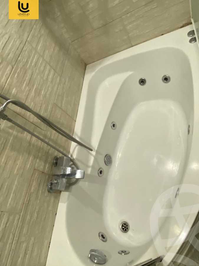 https://aqarmap.com.eg/en/listing/5733608-for-sale-cairo-new-cairo-lrhb-city-phase-2-amr-ibn-el-aas-st