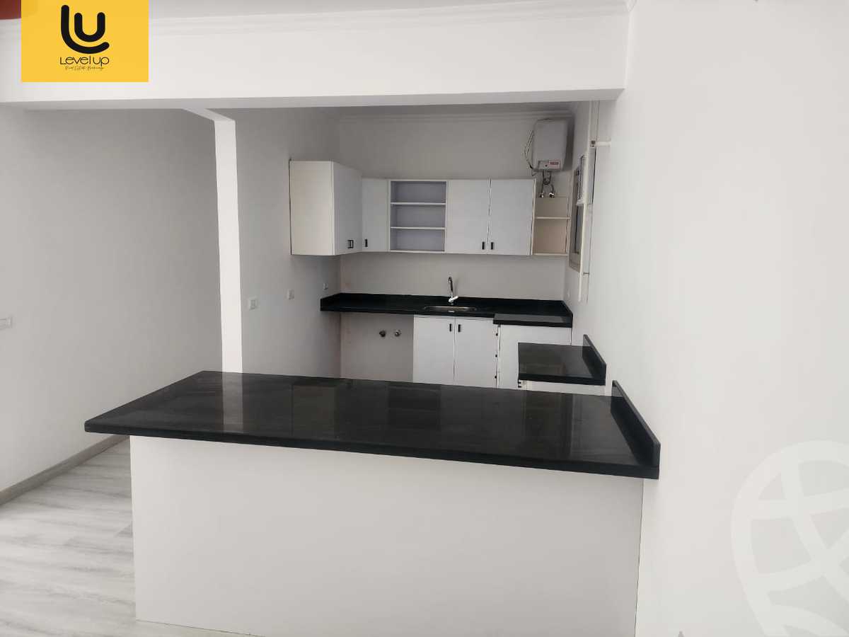 https://aqarmap.com.eg/en/listing/5733695-for-sale-cairo-new-cairo-compounds-moon-valley