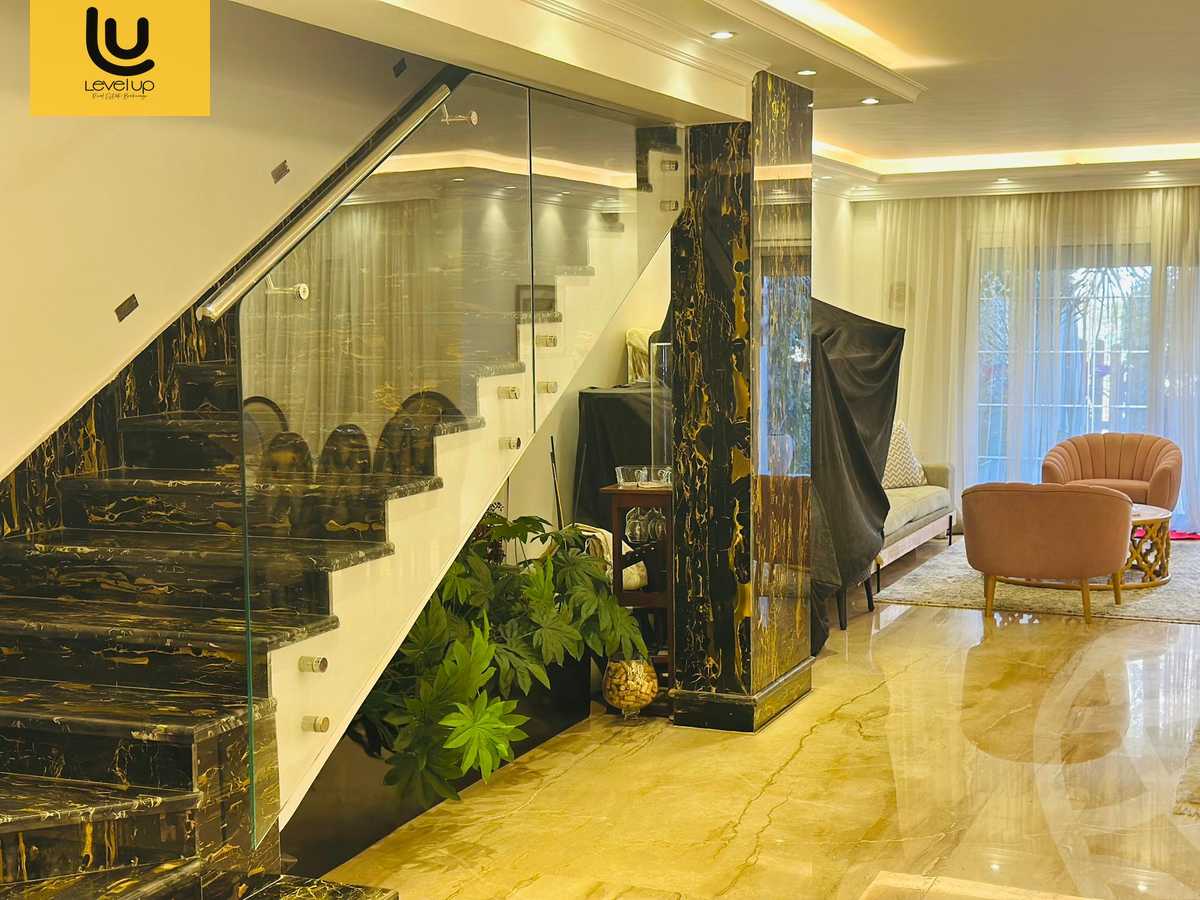 https://aqarmap.com.eg/ar/listing/5737711-for-sale-cairo-new-cairo-compounds-mountain-view-hyde-park