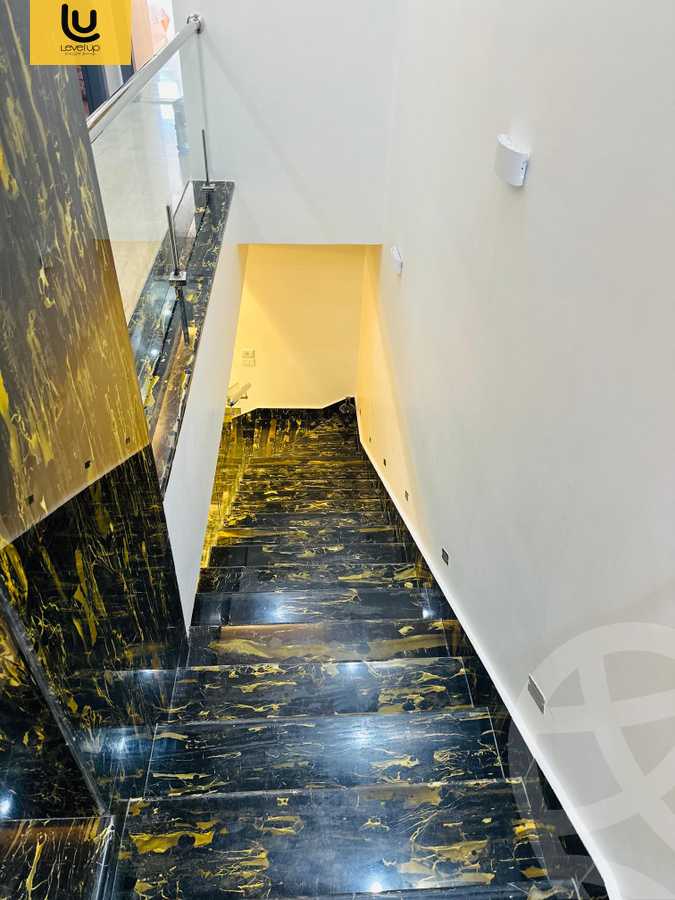 https://aqarmap.com.eg/ar/listing/5737711-for-sale-cairo-new-cairo-compounds-mountain-view-hyde-park