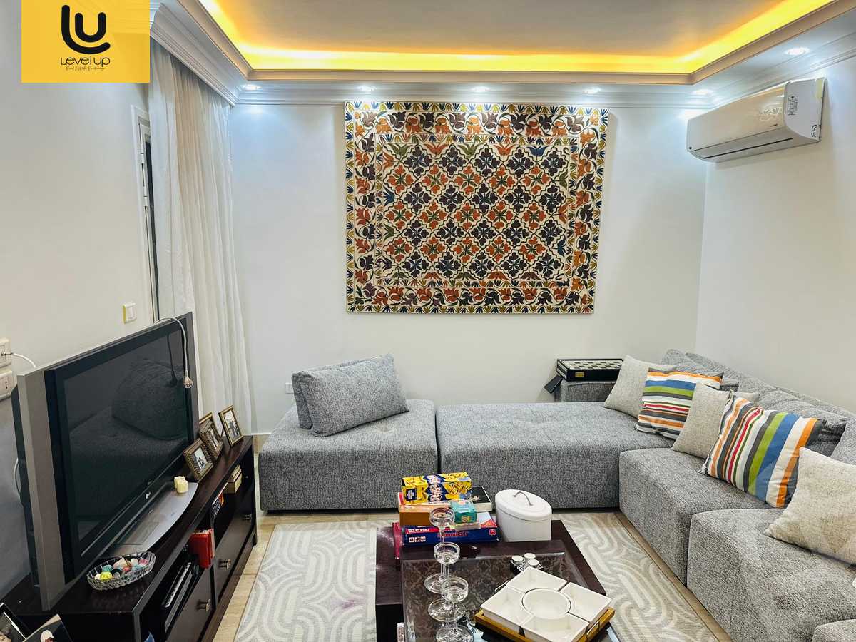 https://aqarmap.com.eg/ar/listing/5737711-for-sale-cairo-new-cairo-compounds-mountain-view-hyde-park