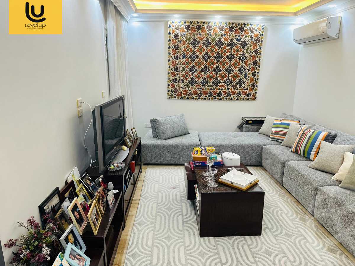 https://aqarmap.com.eg/ar/listing/5737711-for-sale-cairo-new-cairo-compounds-mountain-view-hyde-park