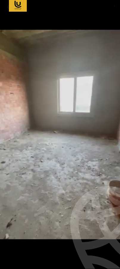 https://aqarmap.com.eg/en/listing/5762285-for-sale-cairo-new-cairo-compounds-moon-valley