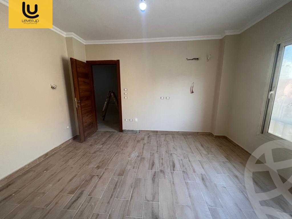 https://aqarmap.com.eg/ar/listing/5762359-for-sale-cairo-new-cairo-compounds-brwmynd-ryzydns-wdy-djl-llttwyr