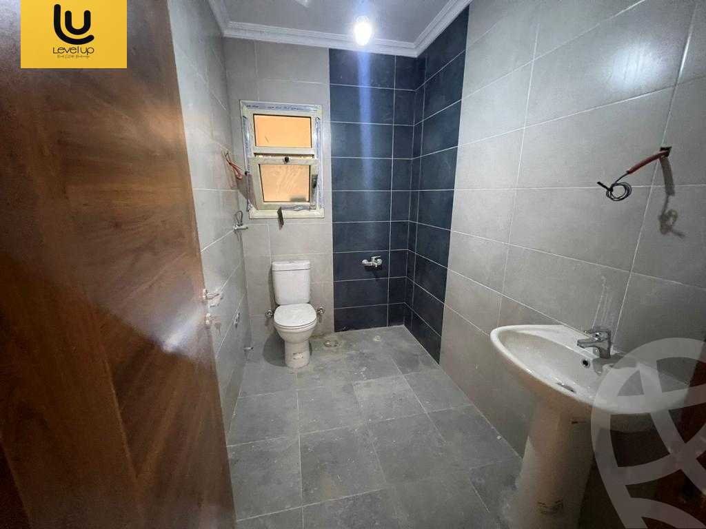 https://aqarmap.com.eg/ar/listing/5762359-for-sale-cairo-new-cairo-compounds-brwmynd-ryzydns-wdy-djl-llttwyr