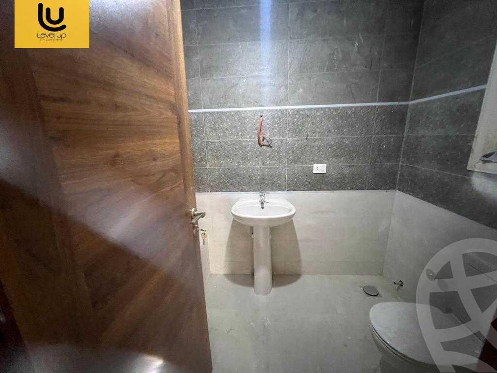 https://aqarmap.com.eg/ar/listing/5762359-for-sale-cairo-new-cairo-compounds-brwmynd-ryzydns-wdy-djl-llttwyr