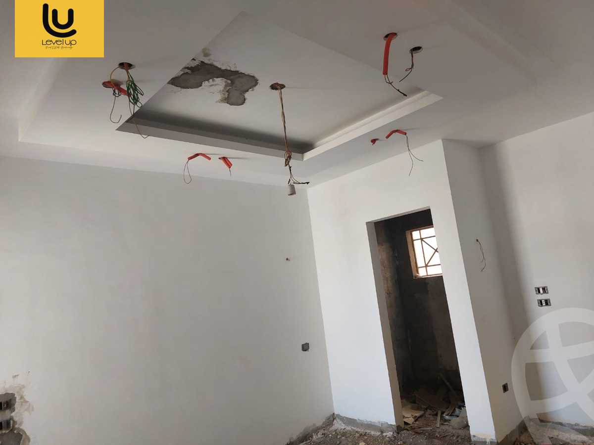 https://aqarmap.com.eg/ar/listing/5789132-for-sale-cairo-new-cairo-compounds-mountain-view-hyde-park