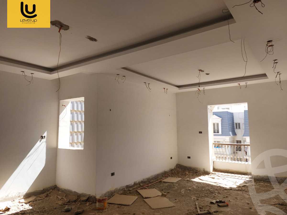 https://aqarmap.com.eg/ar/listing/5789132-for-sale-cairo-new-cairo-compounds-mountain-view-hyde-park
