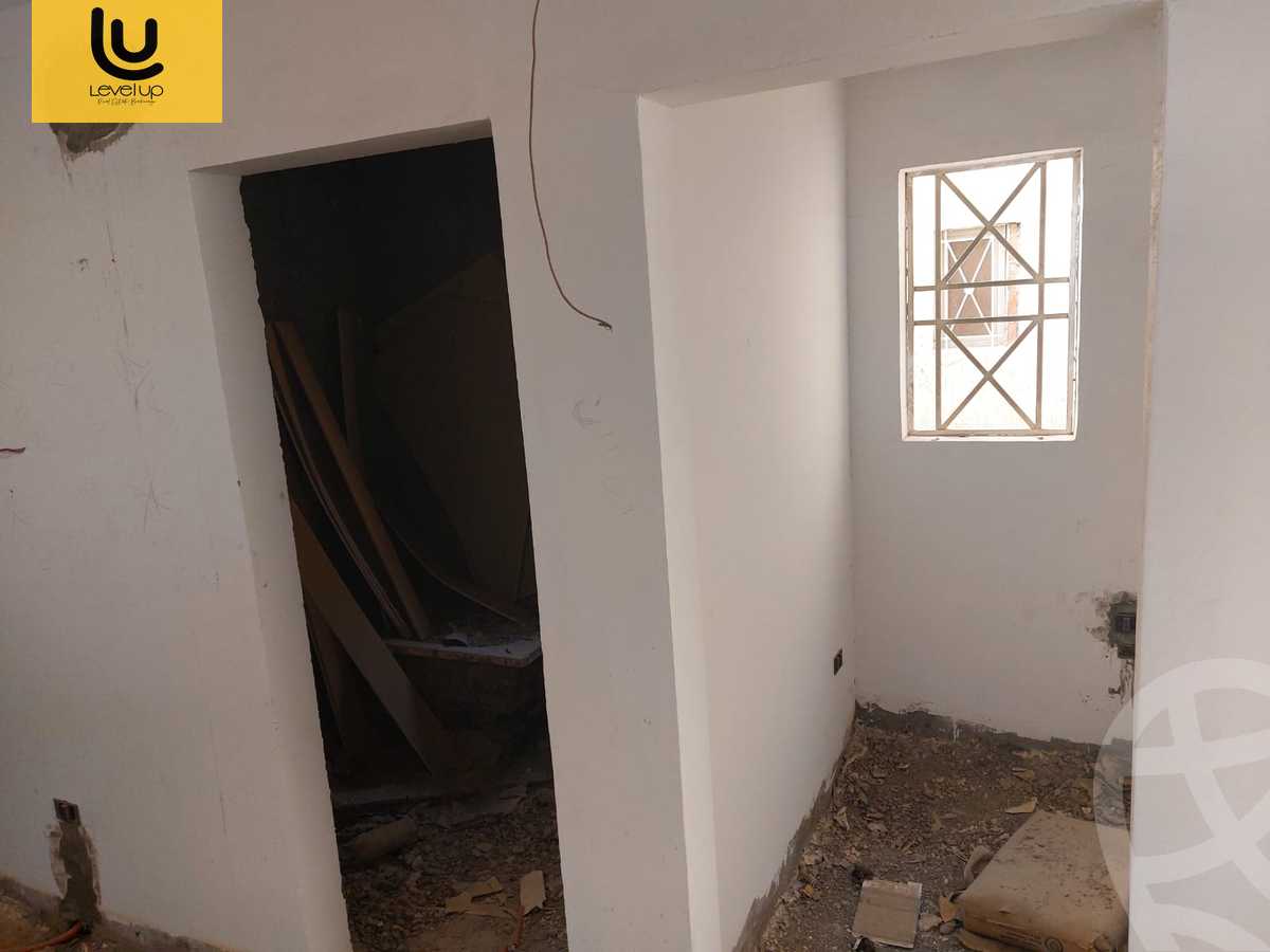 https://aqarmap.com.eg/ar/listing/5789132-for-sale-cairo-new-cairo-compounds-mountain-view-hyde-park