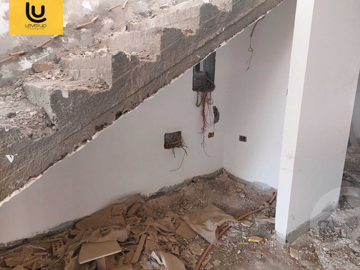 https://aqarmap.com.eg/ar/listing/5789132-for-sale-cairo-new-cairo-compounds-mountain-view-hyde-park