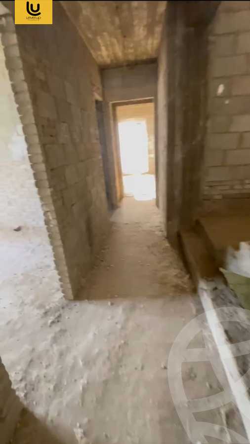 https://aqarmap.com.eg/en/listing/5877725-for-sale-cairo-new-cairo-compounds-mountain-view-hyde-park