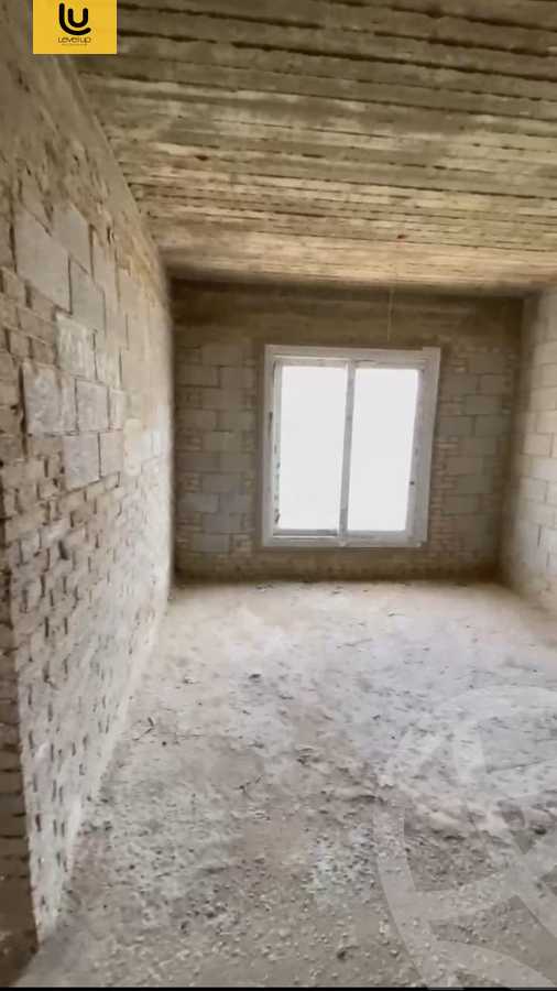 https://aqarmap.com.eg/en/listing/5877725-for-sale-cairo-new-cairo-compounds-mountain-view-hyde-park