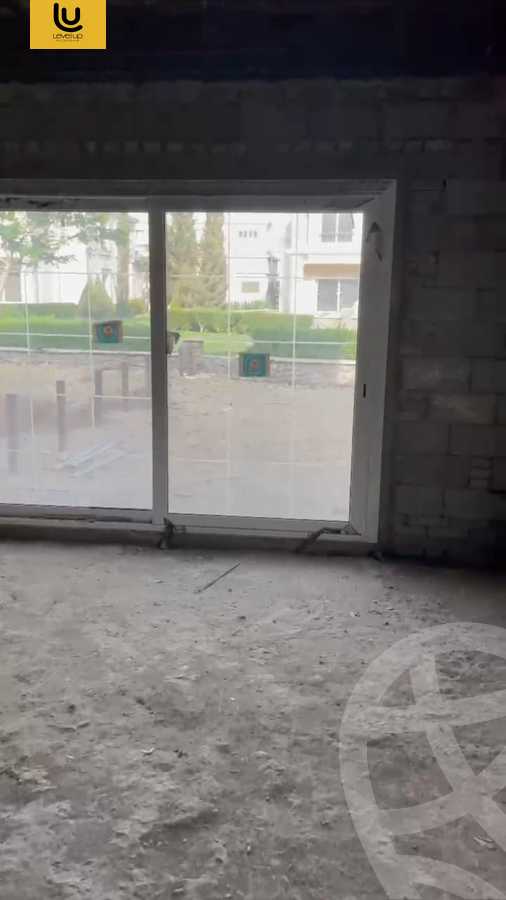 https://aqarmap.com.eg/en/listing/5877725-for-sale-cairo-new-cairo-compounds-mountain-view-hyde-park