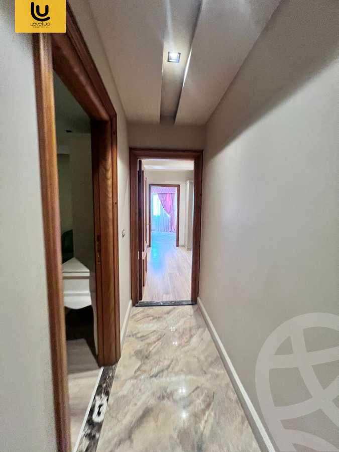 https://aqarmap.com.eg/ar/listing/5885761-for-rent-cairo-new-cairo-compounds-mountain-view-hyde-park