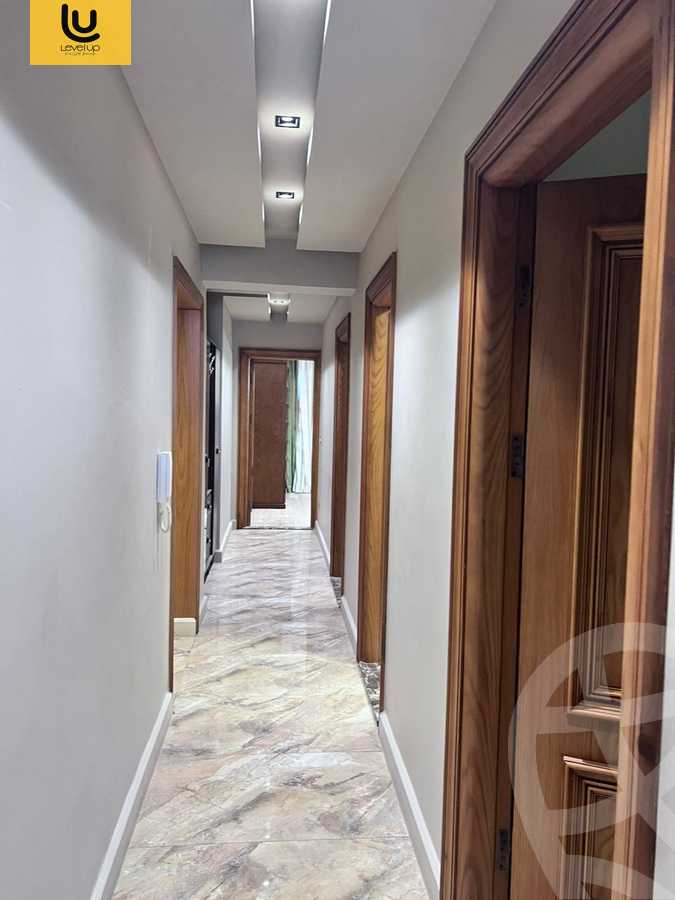 https://aqarmap.com.eg/ar/listing/5885761-for-rent-cairo-new-cairo-compounds-mountain-view-hyde-park
