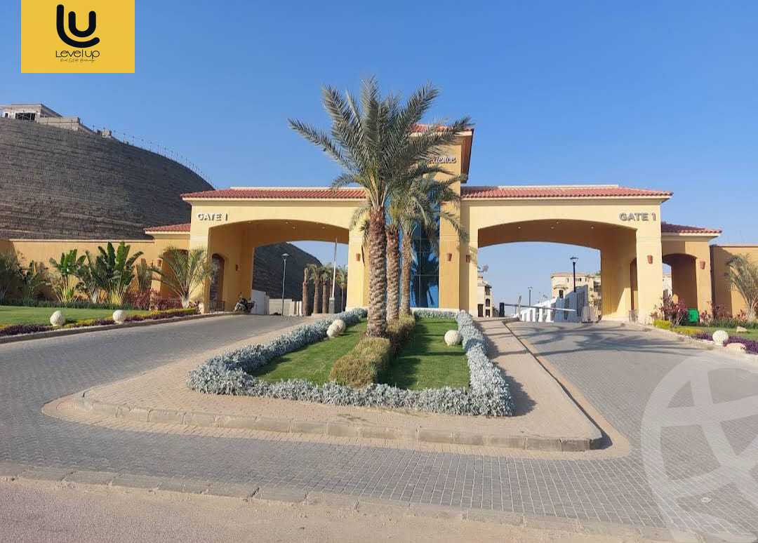 https://aqarmap.com.eg/ar/listing/5943580-for-sale-cairo-new-cairo-compounds-stwn-ryzydns-by-ar-y-llttwyr