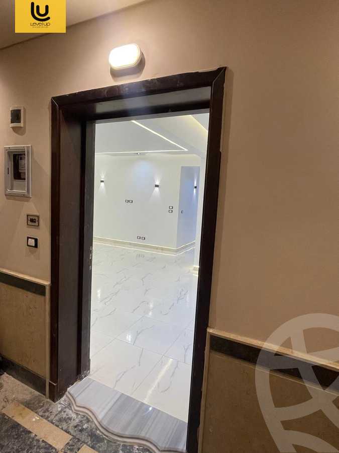 https://aqarmap.com.eg/en/listing/5980740-for-rent-cairo-new-cairo-compounds-hyde-park-centre-ville-hyde-park