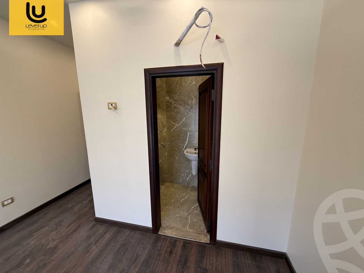 https://aqarmap.com.eg/en/listing/6017324-for-sale-cairo-new-cairo-compounds-el-patio-oro