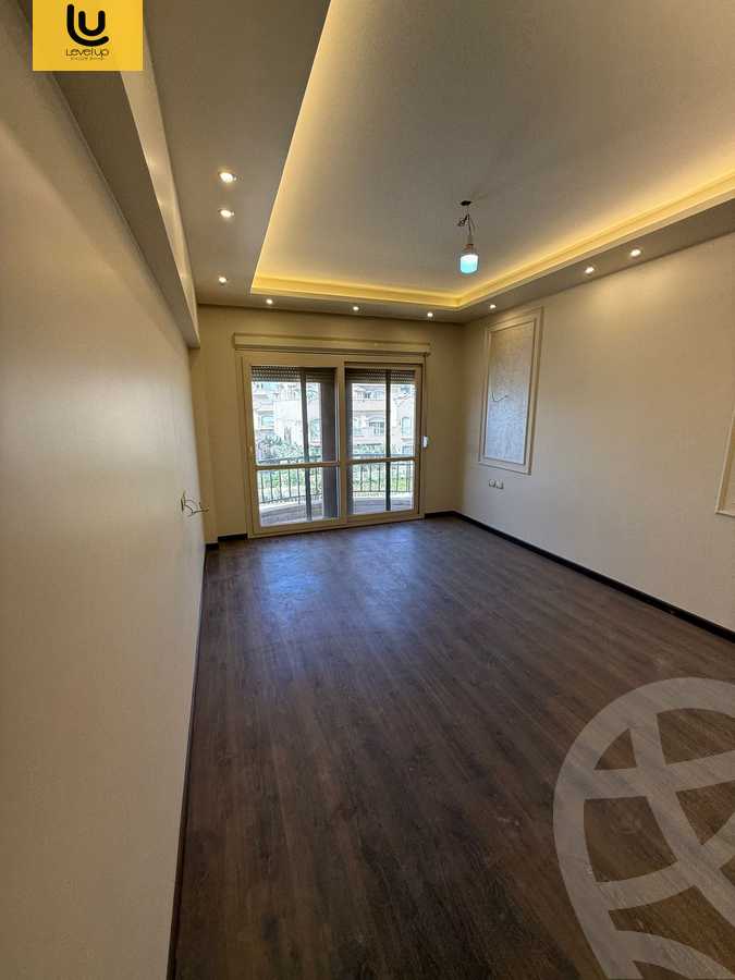 https://aqarmap.com.eg/en/listing/6017324-for-sale-cairo-new-cairo-compounds-el-patio-oro