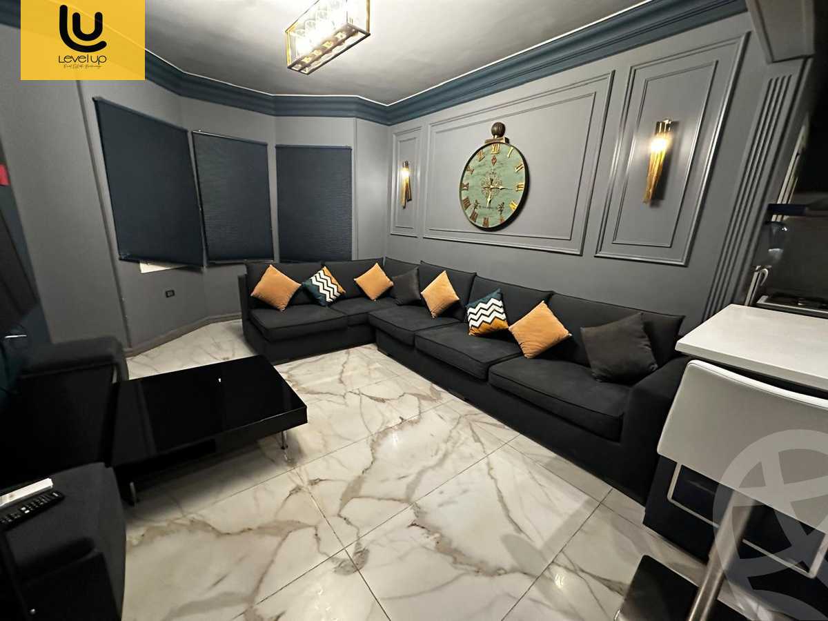https://aqarmap.com.eg/ar/listing/6017618-for-sale-cairo-new-cairo-compounds-mountain-view-hyde-park