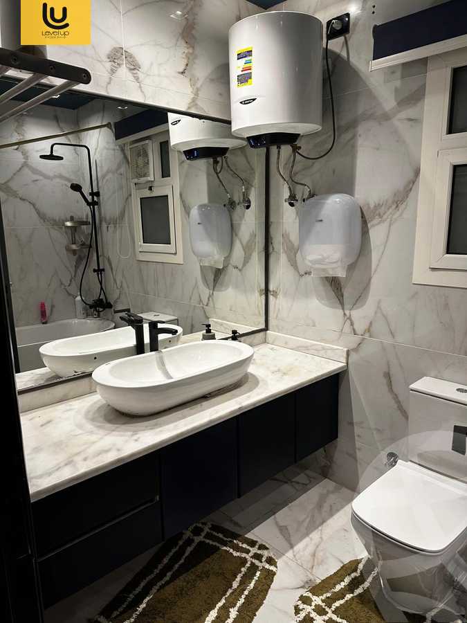 https://aqarmap.com.eg/ar/listing/6017618-for-sale-cairo-new-cairo-compounds-mountain-view-hyde-park