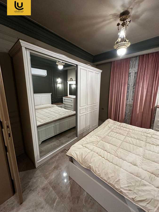 https://aqarmap.com.eg/ar/listing/6017618-for-sale-cairo-new-cairo-compounds-mountain-view-hyde-park
