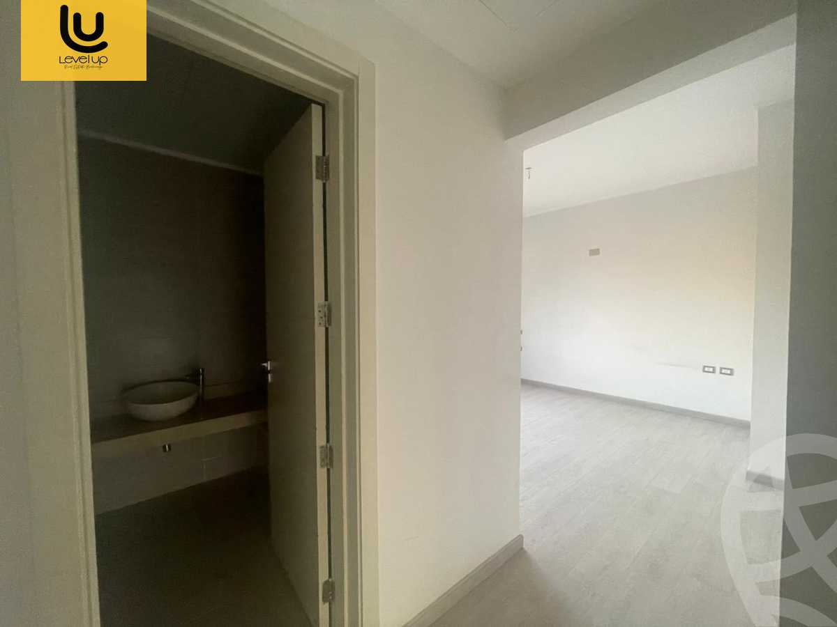 https://aqarmap.com.eg/ar/listing/6074511-for-sale-cairo-new-cairo-compounds-kmbwnd-fyldj-jyt-blm-hylz