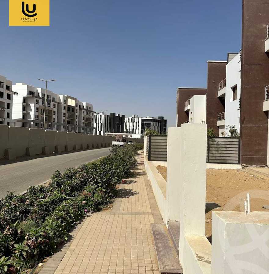 https://aqarmap.com.eg/en/listing/6099102-for-sale-cairo-new-cairo-compounds-hyde-park-greens-hyde-park-compound