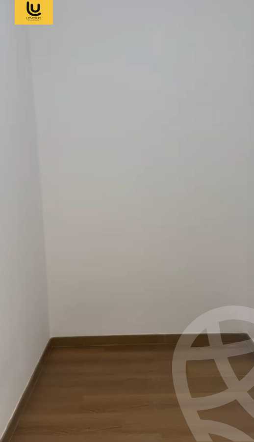 https://aqarmap.com.eg/en/listing/6104286-for-sale-cairo-new-cairo-compounds-fifth-square