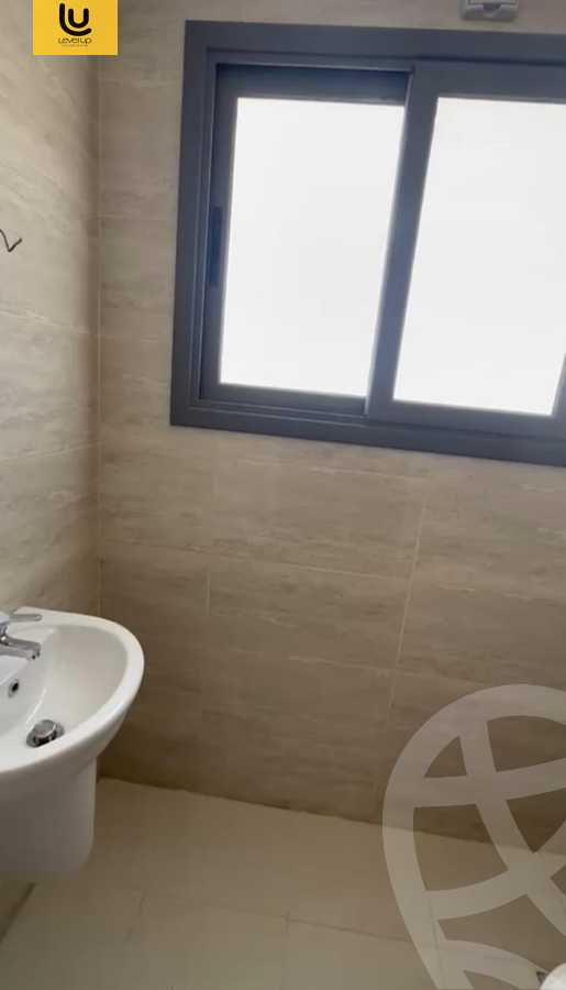 https://aqarmap.com.eg/en/listing/6104286-for-sale-cairo-new-cairo-compounds-fifth-square