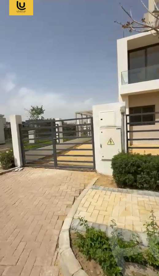 https://aqarmap.com.eg/en/listing/6104286-for-sale-cairo-new-cairo-compounds-fifth-square