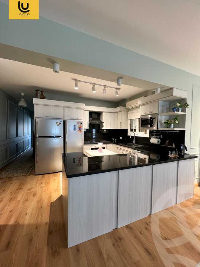 https://aqarmap.com.eg/en/listing/6124247-for-sale-cairo-new-cairo-compounds-mountain-view-hyde-park