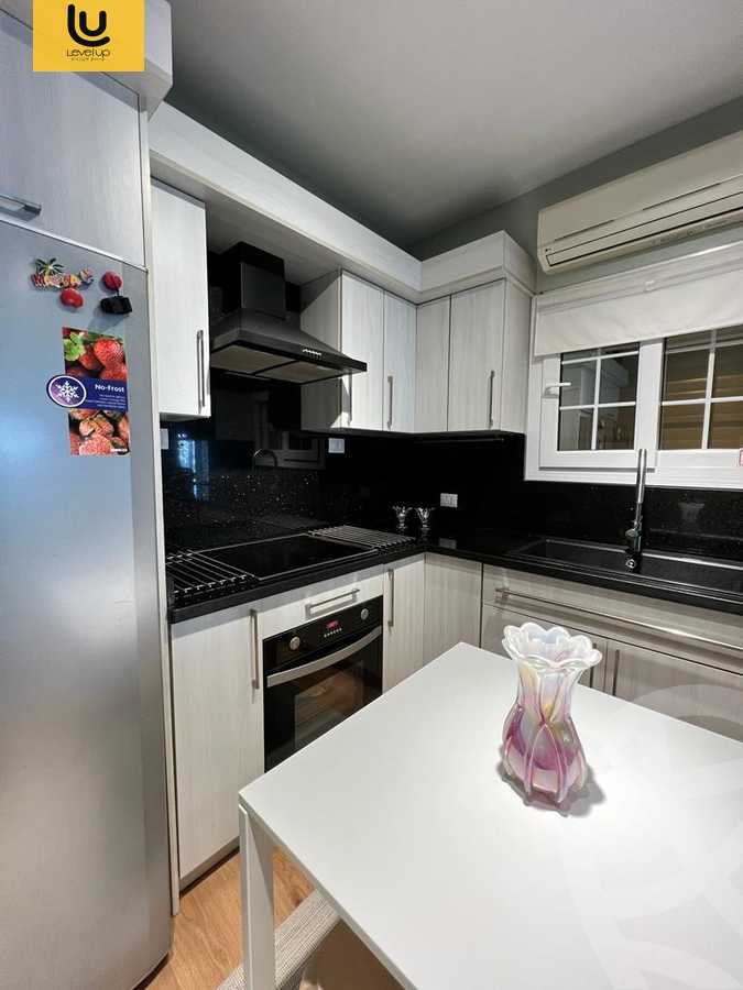 https://aqarmap.com.eg/en/listing/6124247-for-sale-cairo-new-cairo-compounds-mountain-view-hyde-park