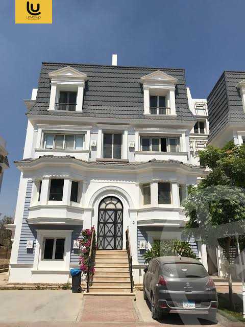 https://aqarmap.com.eg/en/listing/6124286-for-sale-cairo-new-cairo-compounds-mountain-view-hyde-park
