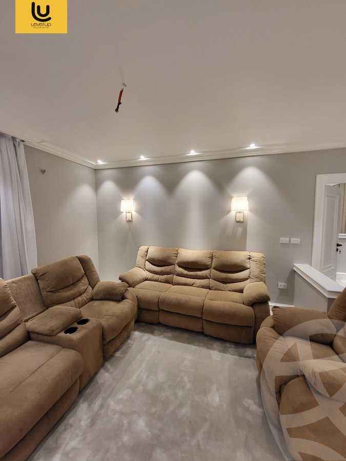 https://aqarmap.com.eg/en/listing/6135586-for-sale-cairo-new-cairo-compounds-mountain-view-hyde-park