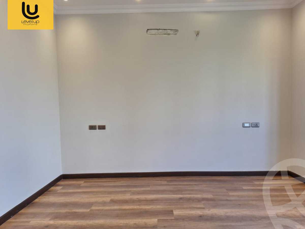 https://aqarmap.com.eg/en/listing/6135633-for-rent-cairo-new-cairo-compounds-mountain-view-hyde-park