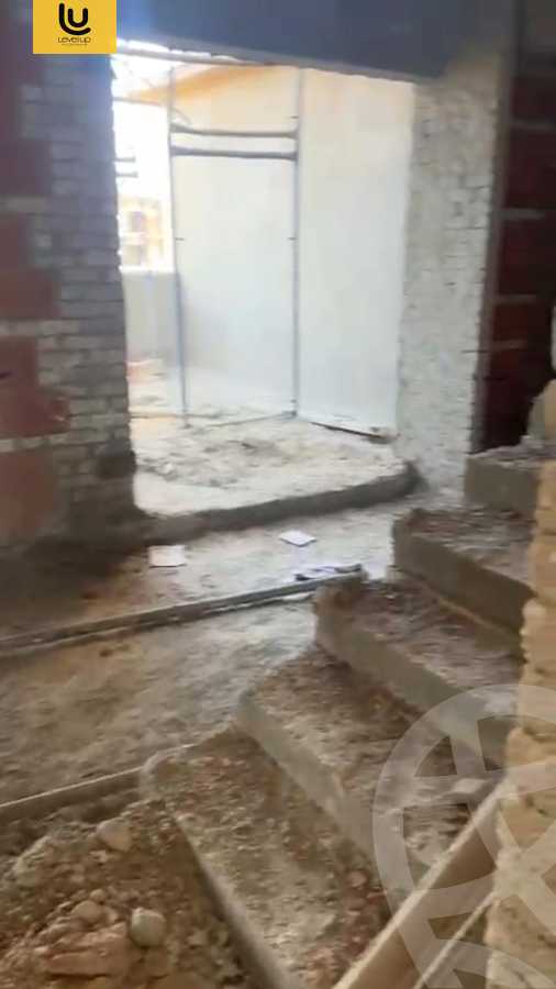 https://aqarmap.com.eg/ar/listing/6138469-for-sale-cairo-new-cairo-compounds-mountain-view-hyde-park