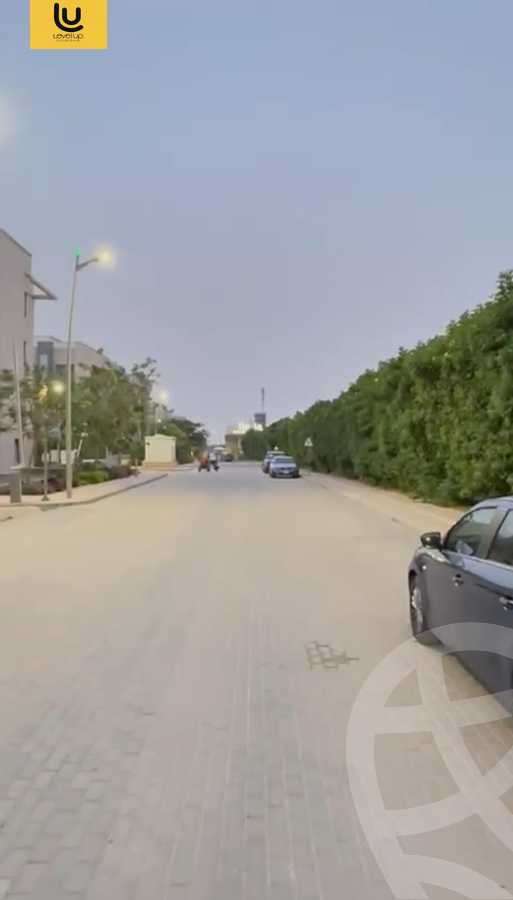 https://aqarmap.com.eg/en/listing/6153861-for-sale-cairo-new-cairo-compounds-moon-valley-2