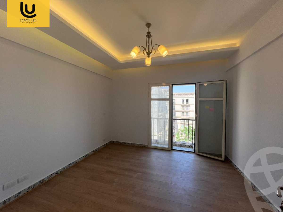 https://aqarmap.com.eg/ar/listing/6178163-for-rent-cairo-new-cairo-compounds-hyde-park-centre-ville-hyde-park