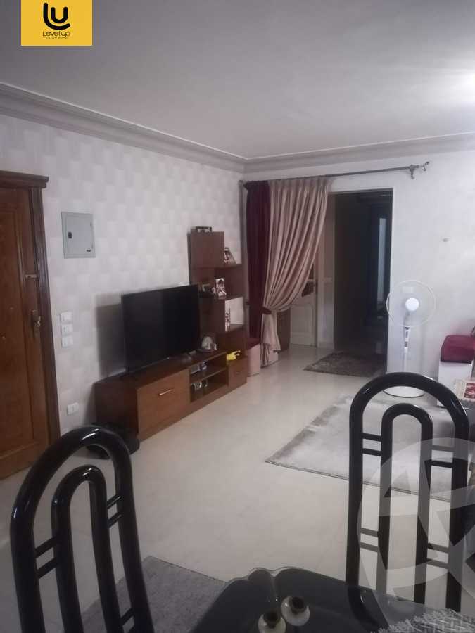 https://aqarmap.com.eg/en/listing/6222721-for-sale-cairo-new-cairo-first-settlement-mhwr-mstfy-kml