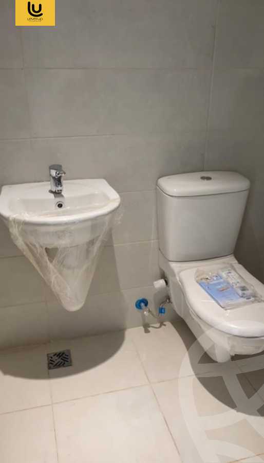 https://aqarmap.com.eg/ar/listing/6253890-for-rent-cairo-new-cairo-compounds-mivida-mivida-business-park-emaar