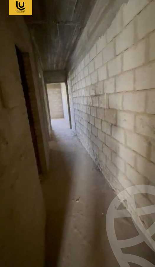https://aqarmap.com.eg/en/listing/6259163-for-sale-cairo-new-cairo-compounds-mountain-view-hyde-park